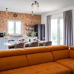 Villa Olivarum *