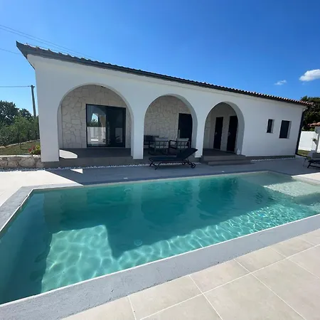 Olivarum Villa