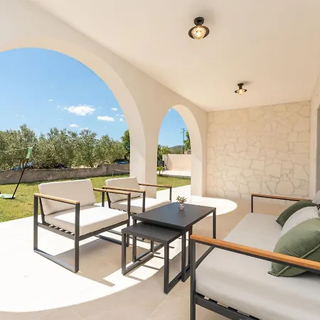 Olivarum Villa