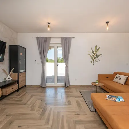 Villa Olivarum *